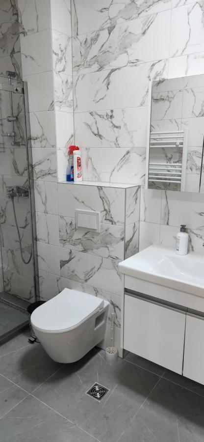 Brand New Two Bedroom And One Living Room Apartment In A Great Location! SJJ Buitenkant foto