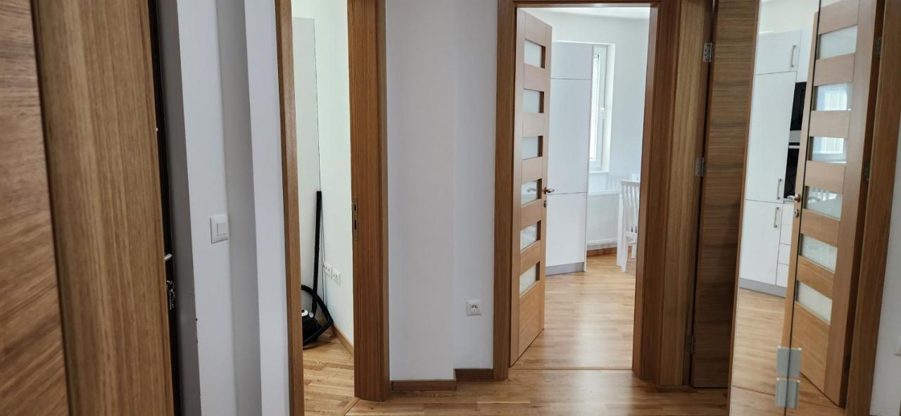 Brand New Two Bedroom And One Living Room Apartment In A Great Location! SJJ Buitenkant foto