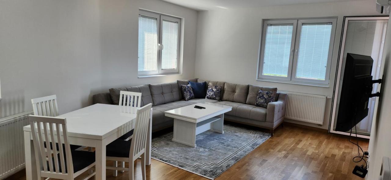 Brand New Two Bedroom And One Living Room Apartment In A Great Location! SJJ Buitenkant foto